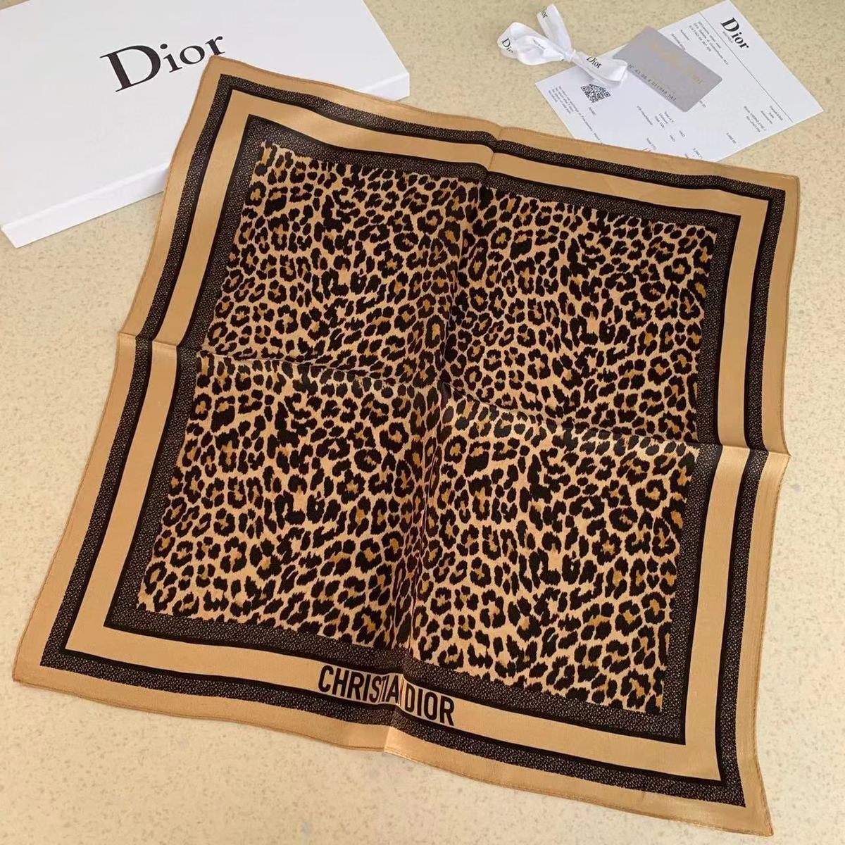 Fashion Leopard Print Silk Scarf