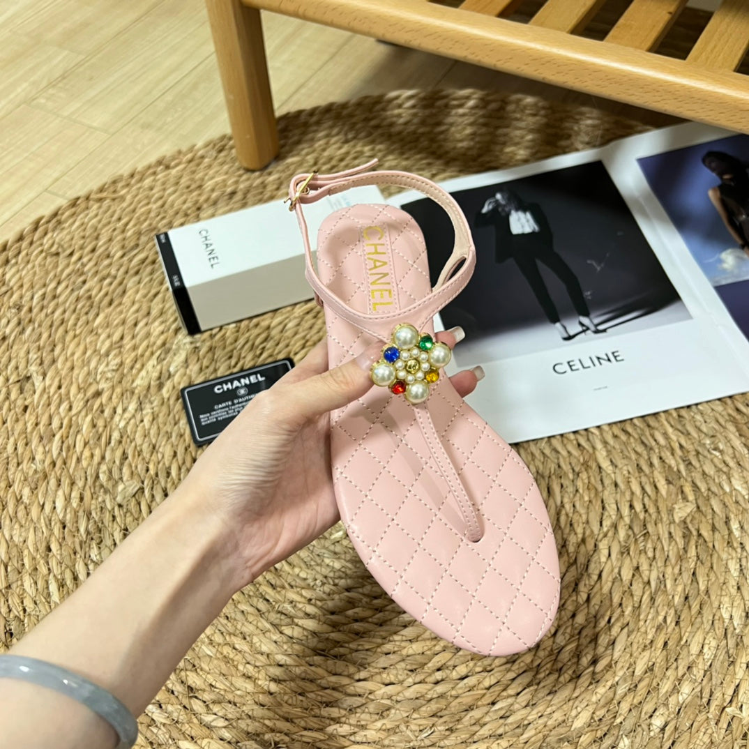 Clover Pearl Flip Flops Sandals